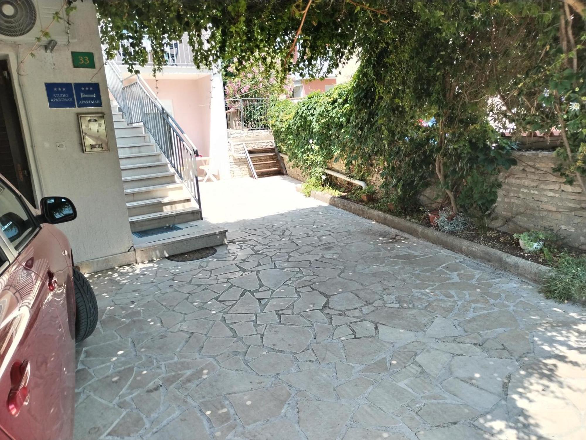 Apartments Mirijana プーラ エクステリア 写真