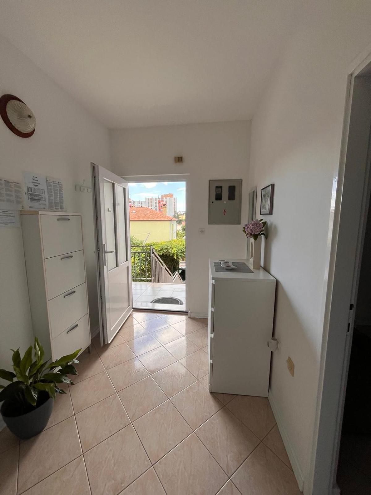 Apartments Mirijana プーラ エクステリア 写真
