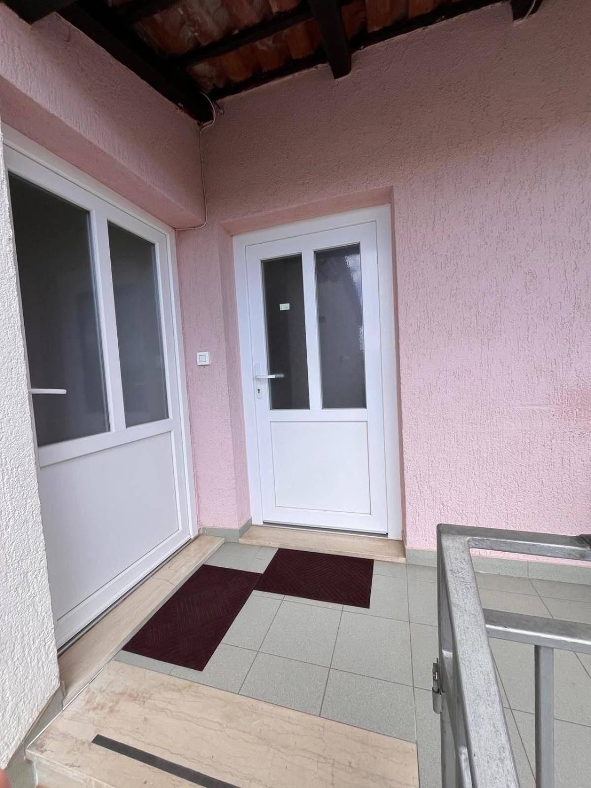 Apartments Mirijana プーラ エクステリア 写真
