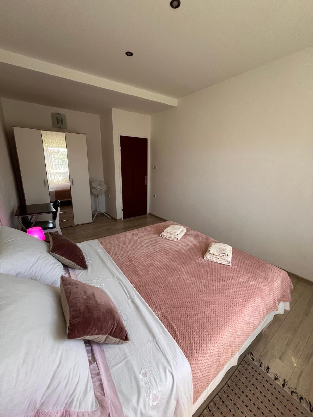 Apartments Mirijana プーラ エクステリア 写真