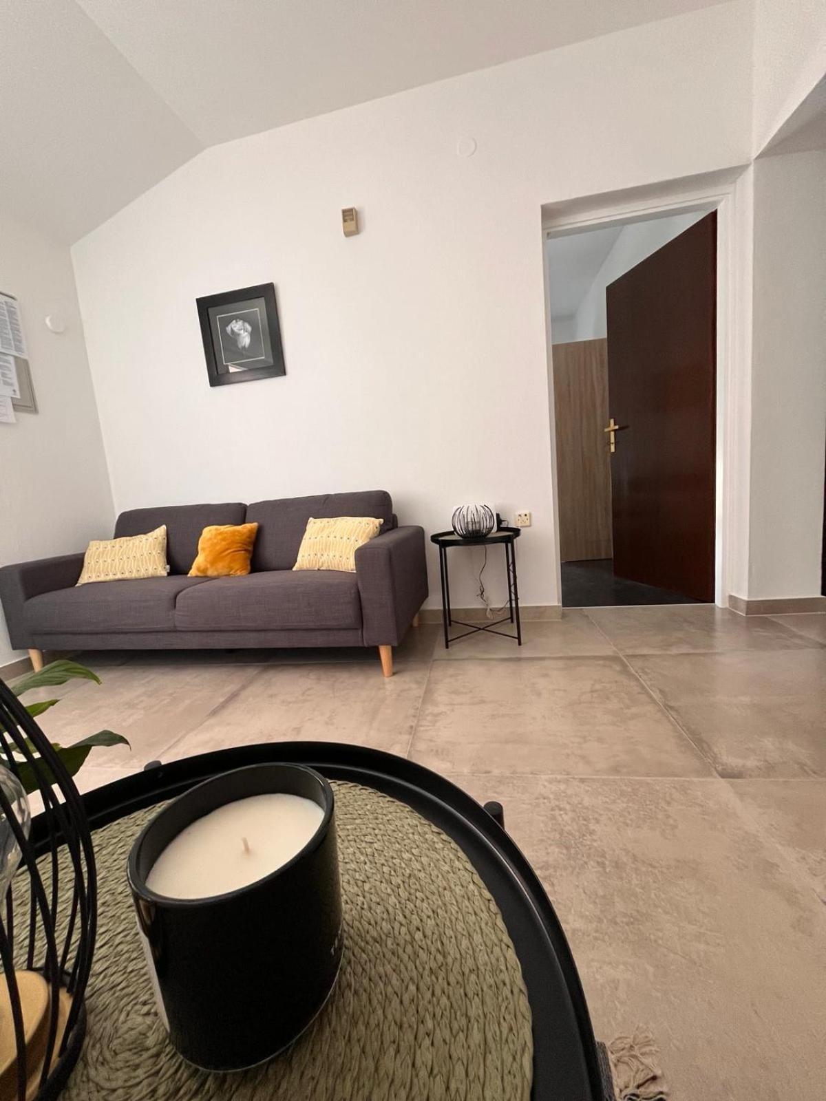 Apartments Mirijana プーラ エクステリア 写真
