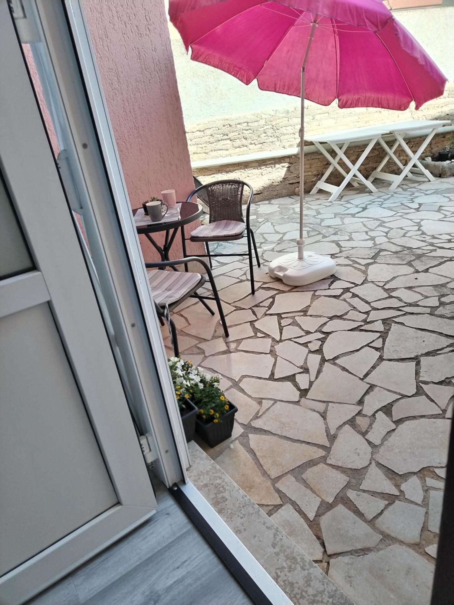 Apartments Mirijana プーラ エクステリア 写真
