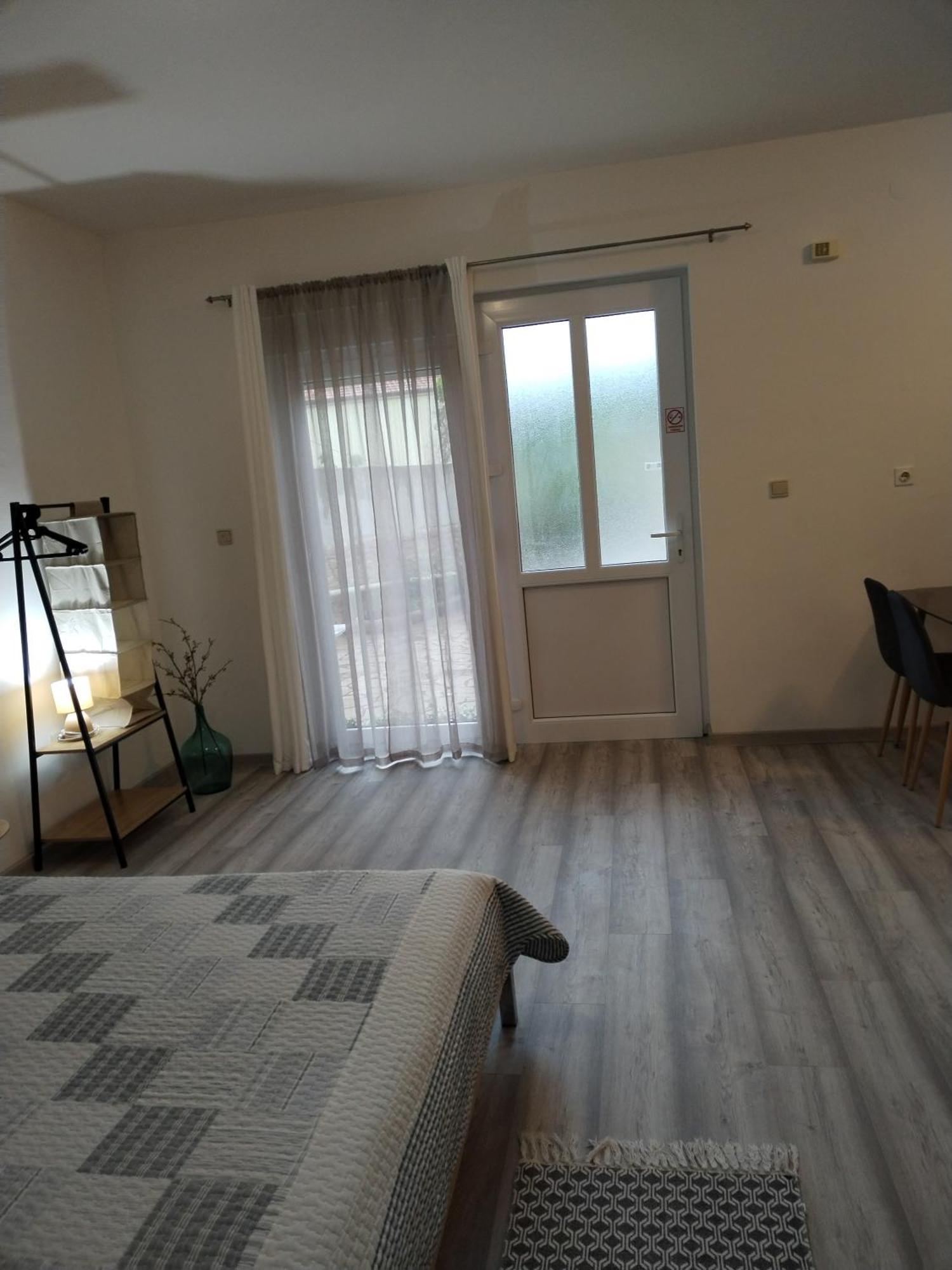 Apartments Mirijana プーラ エクステリア 写真